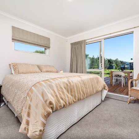 Modern Beach Break - Waihi Beach Holiday Home Luaran gambar