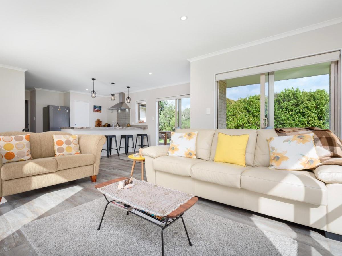 Modern Beach Break - Waihi Beach Holiday Home Luaran gambar