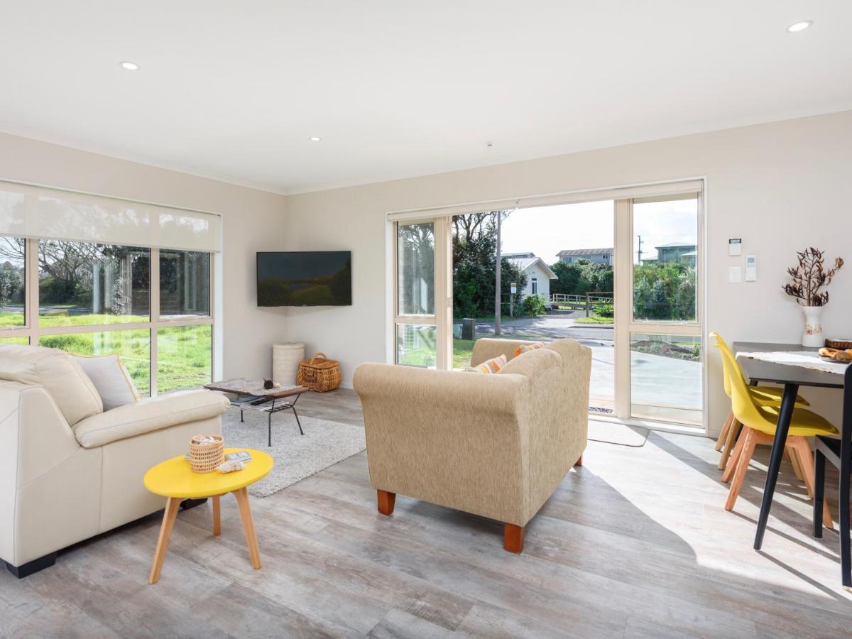 Modern Beach Break - Waihi Beach Holiday Home Luaran gambar